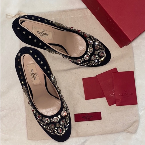 EUC VALENTINO GARAVANI RHINESTONE PUMPS - Picture 4 of 14